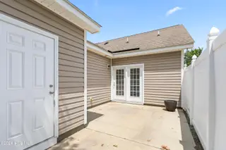 4105 Bluebill Drive 1, Greenville, NC 27858 – photo 18: 8G4A0631