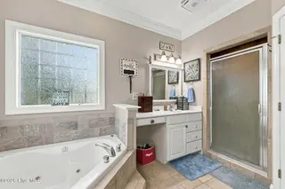 1931 Kingfisher Drive, Morehead City, NC 28557 — 3-bedroom home in Brooke Woods, Morehead City, NC, photo 13 of 40: 1931 Kingfisher Dr