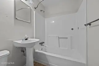610 Vernon Drive, Jacksonville, NC 28540 – photo 12: bathroom 1 entrance view