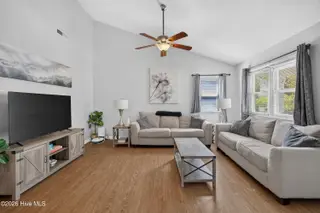6517 Spicewood Street, Wilmington, NC 28405 — 3-bedroom home in Weatherwood, Wilmington, NC, photo 13 of 31: 6517SpicewoodStreet-12