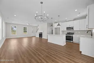 1009 Brighton Drive, New Bern, NC 28562 – photo 18: 27-web-or-mls-DSC_2916