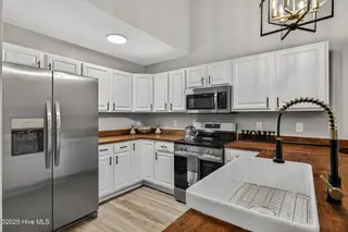 103 Lincoln Place Circle, Leland, NC 28451 – photo 11: Kitchen