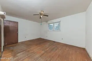 39 Sophia Drive, Jacksonville, NC 28540 — 3-bedroom home in Lakeview Park, Jacksonville, NC, photo 22 of 51: MasterBed