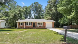 500 Lakewood Drive, Jacksonville, NC 28546 – photo 5