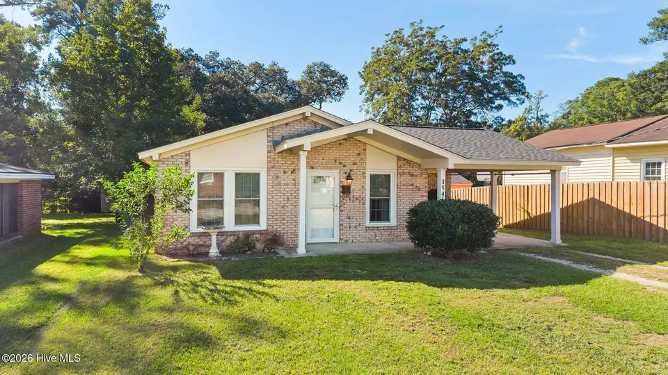 354 Mercer Avenue, Wilmington, NC 28403 — 3-bedroom home in Mercer Place West, Wilmington, NC, photo 1 of 22: 1-354 Mercer