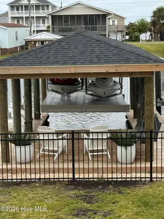 4059 4th Street, Surf City, NC 28445 – photo 4: 90880F5B-05E6-48E4-9914-0BEF16CBBA18