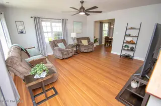 34 Pirates Cove Drive, Swansboro, NC 28584 – photo 4: DSC_2097