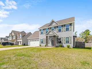 221 Holly Grove Court E, Jacksonville, NC 28540 – photo 2: a02a0252