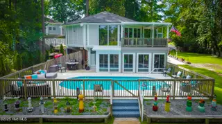 210 Gangplank Road, New Bern, NC 28562 – photo 2: Home and Pool