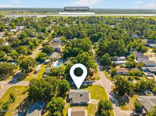 115 NE 66th Street, Oak Island, NC 28465 – photo 8: 15-03-Kahunaphoto