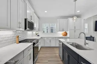 753 Edgerton Drive, Wilmington, NC 28412 – photo 12: Kitchen
