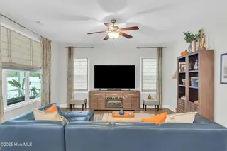 460 Jasmine Way, Burgaw, NC 28425 – photo 8: 460 Jasmine Way-00008