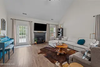 1150 Whitney Drive, Aberdeen, NC 28315 – photo 18: 13- Living Room