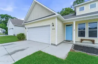 103 Forsythia Court, Jacksonville, NC 28546 — 3-bedroom home in Aragona Village, Jacksonville, NC, photo 5 of 48: DSC03198