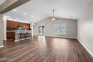 2104 Jarvis Lane NW, Calabash, NC 28467 — 3-bedroom home in Spring Mill, Calabash, NC, photo 4 of 65: 14-web-or-mls-cammediallc.com (23 of 47)