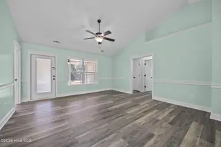 517 Hollywood Boulevard, Havelock, NC 28532 – photo 7: Front entrance