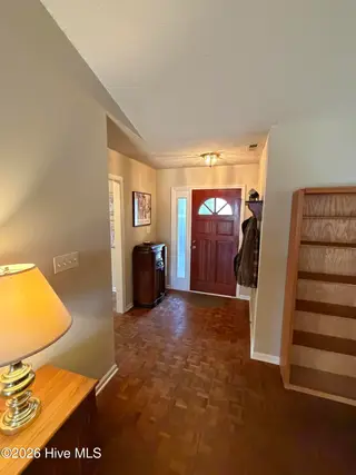 318 Hidden Valley Road, Wilmington, NC 28409 – photo 8: front hallway