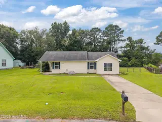2062 Hunters Ridge Drive, Midway Park, NC 28544 – photo 1: 2-web-or-mls-2062 Hunters Ridge Drive 80
