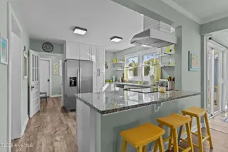 208 Hamlet Avenue, Carolina Beach, NC 28428 — 3-bedroom home, Carolina Beach, NC, photo 22 of 49: 15-web-or-mls-BTS00818