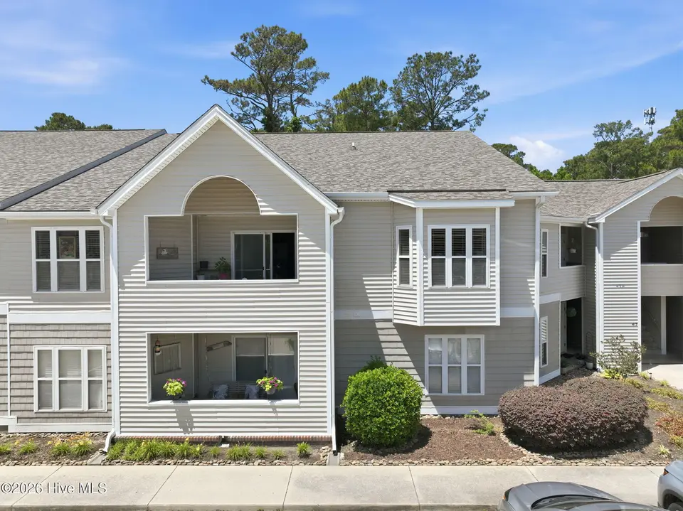 413 Commerce Avenue C, Morehead City, NC 28557 – photo 1 of 34: Building