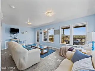 3735 Island Drive, North Topsail Beach, NC 28460 – photo 7: 16-web-or-mls-3735 Island Dr. 36