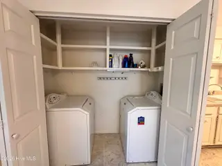 218 Pamlico Drive, Washington, NC 27889 – photo 20: Laundry