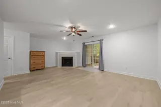 4144 Brook Creek Lane B, Greenville, NC 27858 – photo 13: 28-web-or-mls-LHV_9952