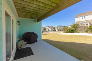 123 Whimbrel Way, Beaufort, NC 28516 – photo 11: Main Floor Covered Patio