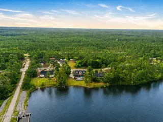 354 W South Shore Drive, Southport, NC 28461 — 3-bedroom home in Boiling Spring Lakes, Southport, NC, photo 5 of 39