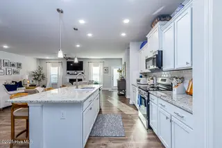 1108 Coral Reef Drive, New Bern, NC 28560 – photo 10: Austin - new kitchen 2
