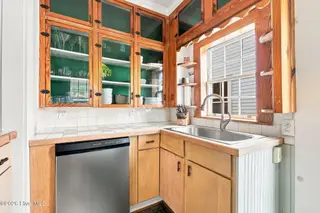 913 Bridges Street, Morehead City, NC 28557 – photo 11: Kitchen