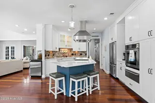 585 Westchester Place SW, Ocean Isle Beach, NC 28469 – photo 18: Kitchen