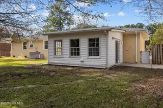 504 Oakwood Avenue, Jacksonville, NC 28546 – photo 8: 37-web-or-mls-504 Oakwood Ave. 97