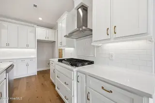 3700 Barrington Drive, Greenville, NC 27834 – photo 15: 36-web-or-mls-img_5811