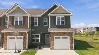 1811 Fox Den Way 6, Greenville, NC 27858 – photo 2: Primary