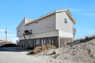 464 Topsail Road, North Topsail Beach, NC 28460 – photo 3: 6G8A5496