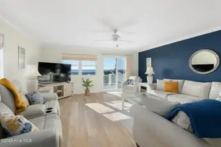 1606 Ocean Drive, Emerald Isle, NC 28594 – photo 7: 36-web-or-mls-chadwick-visuals-1606-ocea