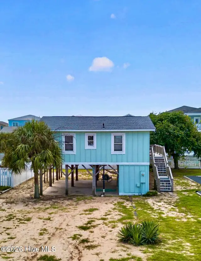 241 Brunswick Avenue W, Holden Beach, NC 28462