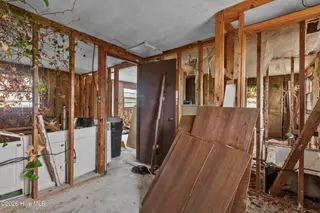 1102 Bay Street, Morehead City, NC 28557 – photo 6: 6_img_3461