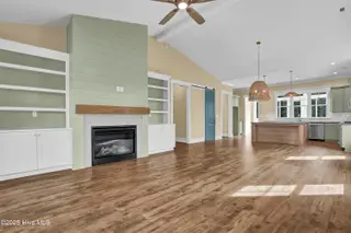 468 Summerhouse Drive, Holly Ridge, NC 28445 – photo 4: Glowing floors