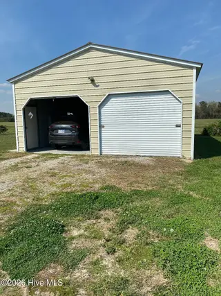 6740 Stantonsburg Road, Farmville, NC 27828 – photo 21: garage
