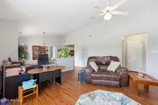 413 Commerce Avenue C, Morehead City, NC 28557 – photo 8: Living Room