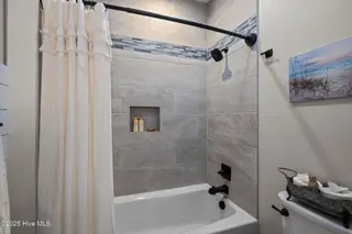 1402 Olde Farm Road, Morehead City, NC 28557 – photo 20: Guest Shower