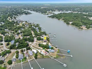 915 Chadwick Shores Drive, Sneads Ferry, NC 28460 – photo 18
