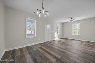 402 W Moore Street, Greenville, NC 27834 – photo 7: 402 W Moore Street, Greenville, NC