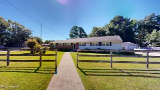 409 Henderson Drive, Jacksonville, NC 28540 – photo 5: 409-Henderson-09042025_071246