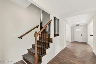 305 E Harnett Street, Benson, NC 27504 – photo 3: 5-web-or-mls-DSC01608