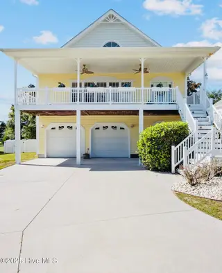 105 Everette Court, Newport, NC 28570 – photo 2: IMG_6823