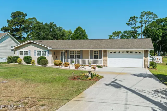 211 S Shore Drive, Southport, NC 28461
