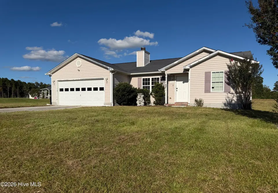 105 Starkys Creek Court, Maysville, NC 28555 — 3-bedroom home in Cross Creek, Maysville, NC, photo 1 of 15: IMG_2903